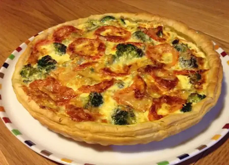 Tarte aux brocolis, au saumon fumé et à la ricotta