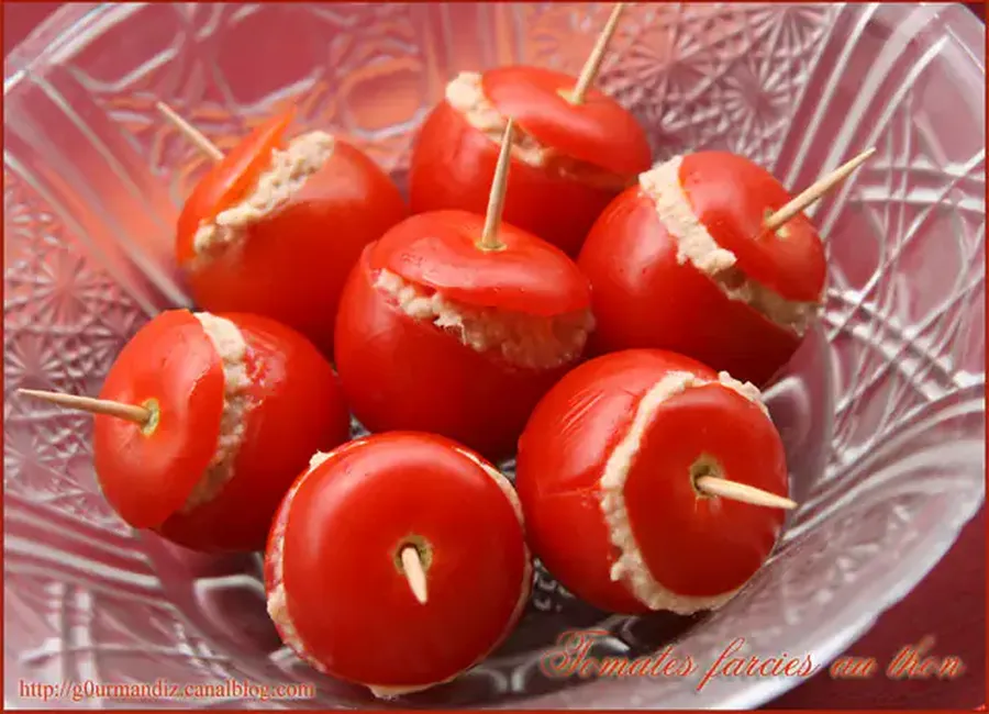 Tomates cerise au thon