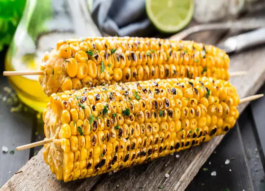 Epis de maïs grillés