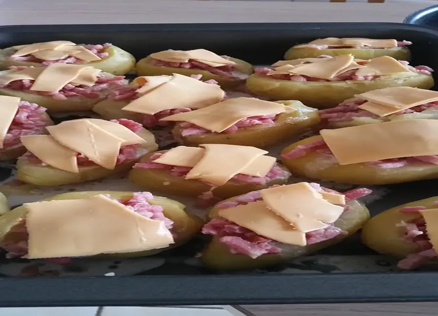 Pommes de terre farcies aux lardons de julia