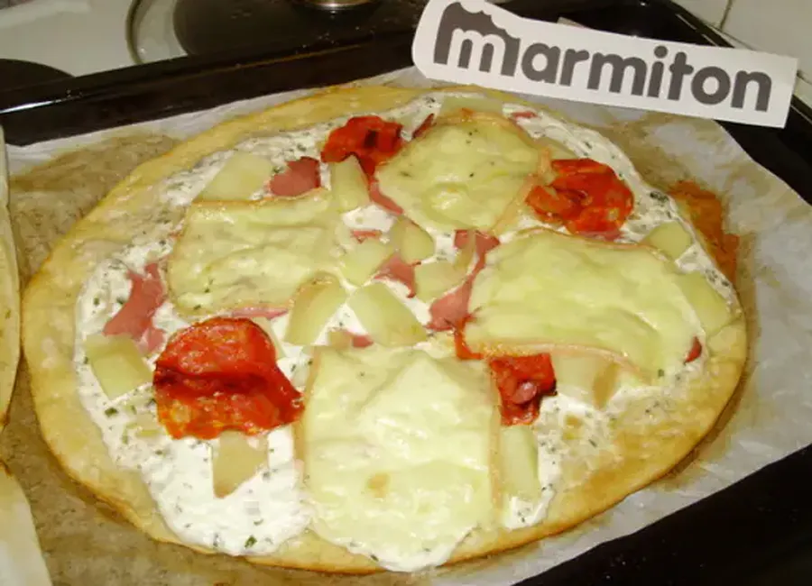 Pizza pomme de terre raclette