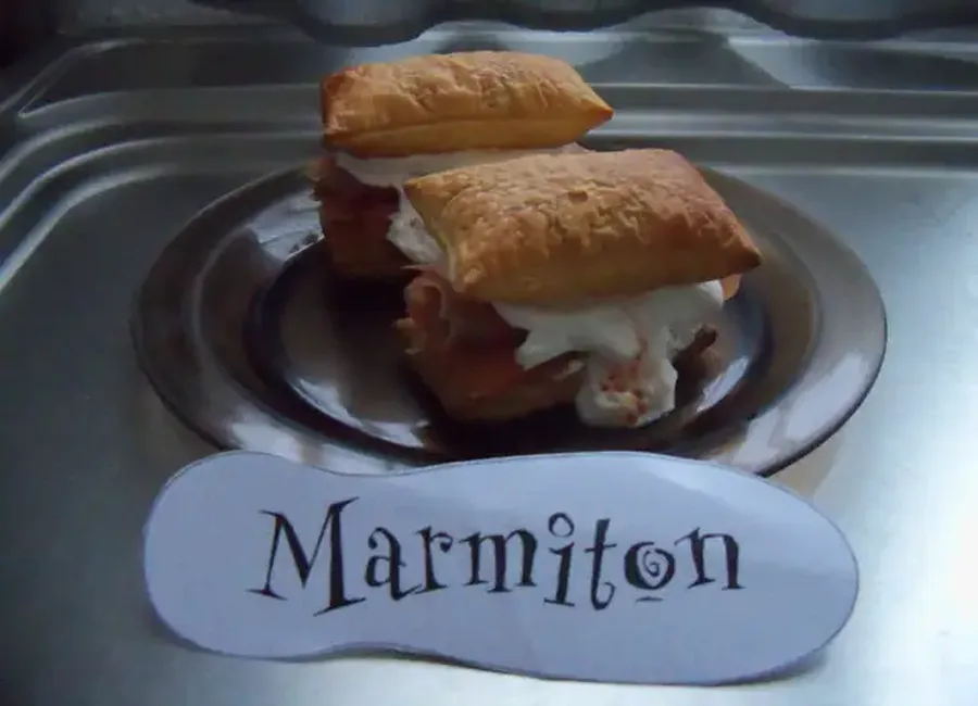 Feuilletés au saumon et chantilly salée