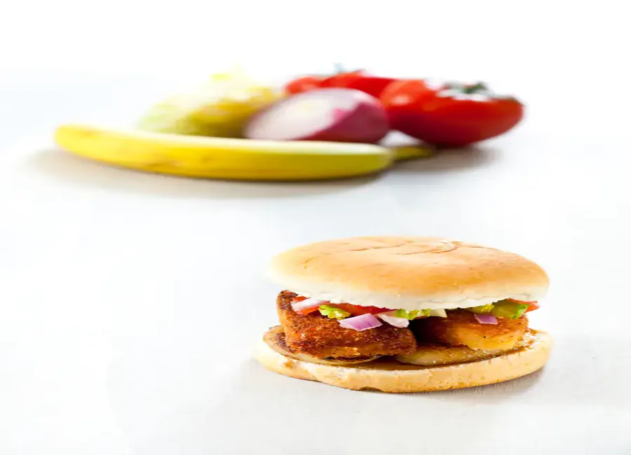 Burger de poisson pané à la noix de coco