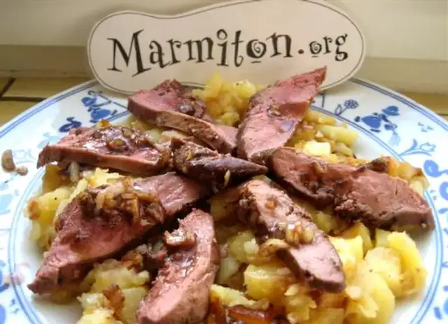 Magret de canard aux pommes