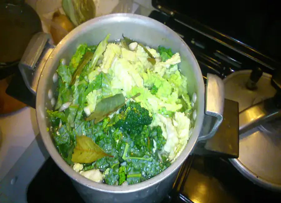 Soupe hivernale : chou vert frisé et pomme de terre