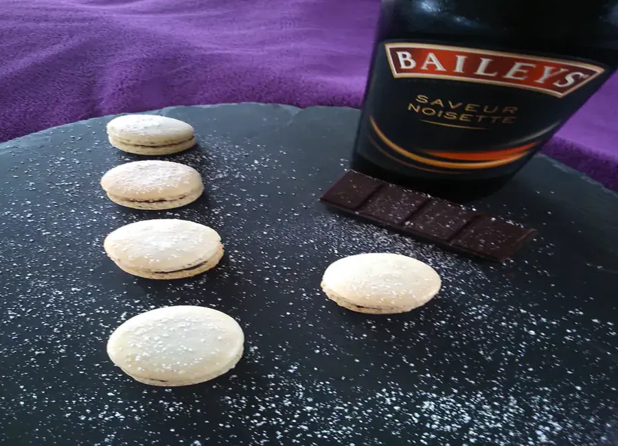 Macarons noisette / bailey's