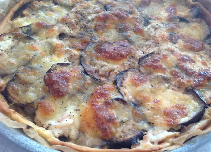 Tarte aubergines, saumon, chèvre