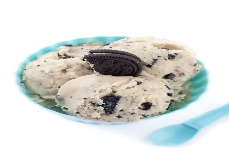 Glace à la vanille et aux oréos (biscuits)
