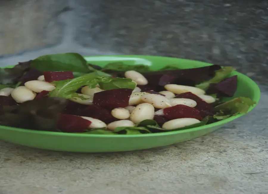 Salade de cocos de paimpol à la betterave