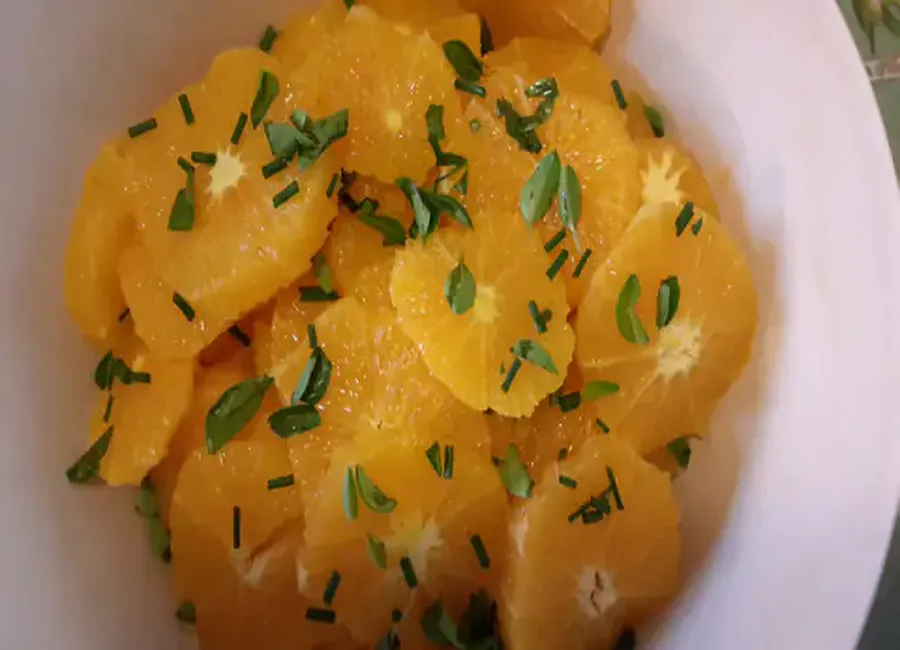 Salade aux oranges de fafi (entrée sucrée-salée)