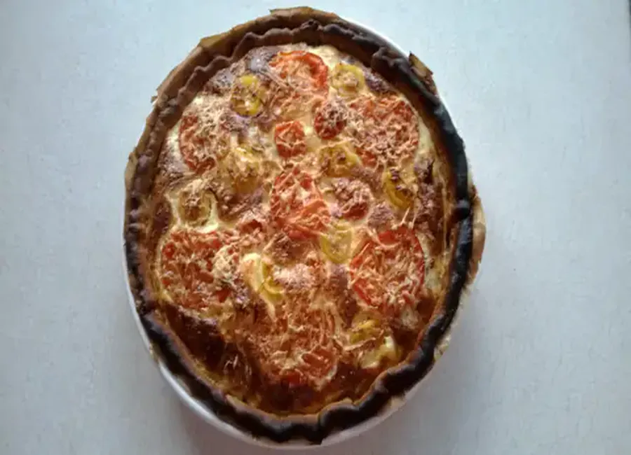 Quiche au maquereau et à la tomate
