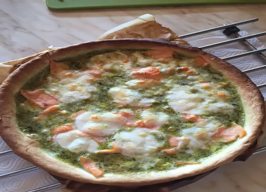Tarte au pesto et saumon fumé