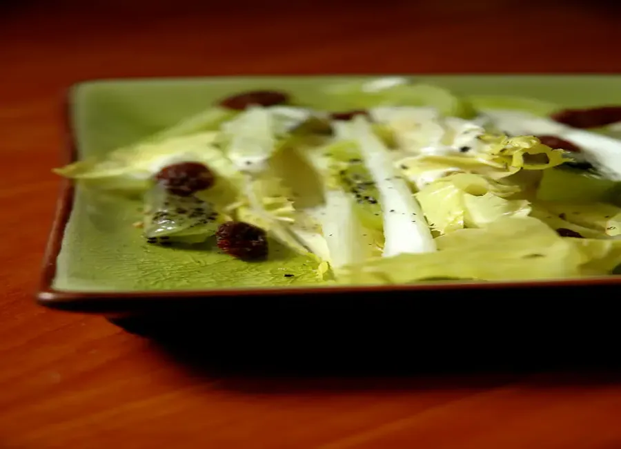 Salade d'endives et aux kiwis