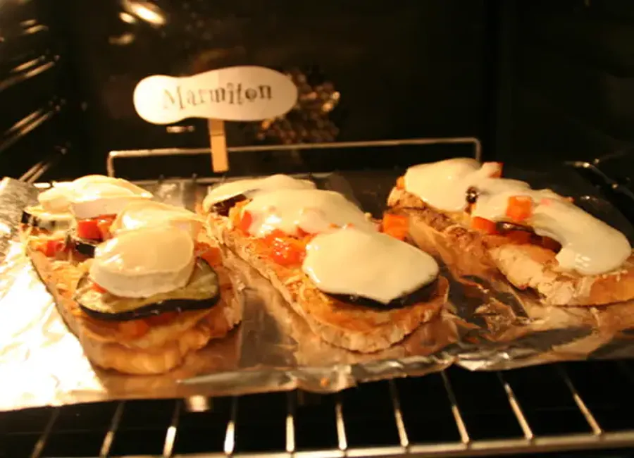 Bruschette (grandes tartines grillées)