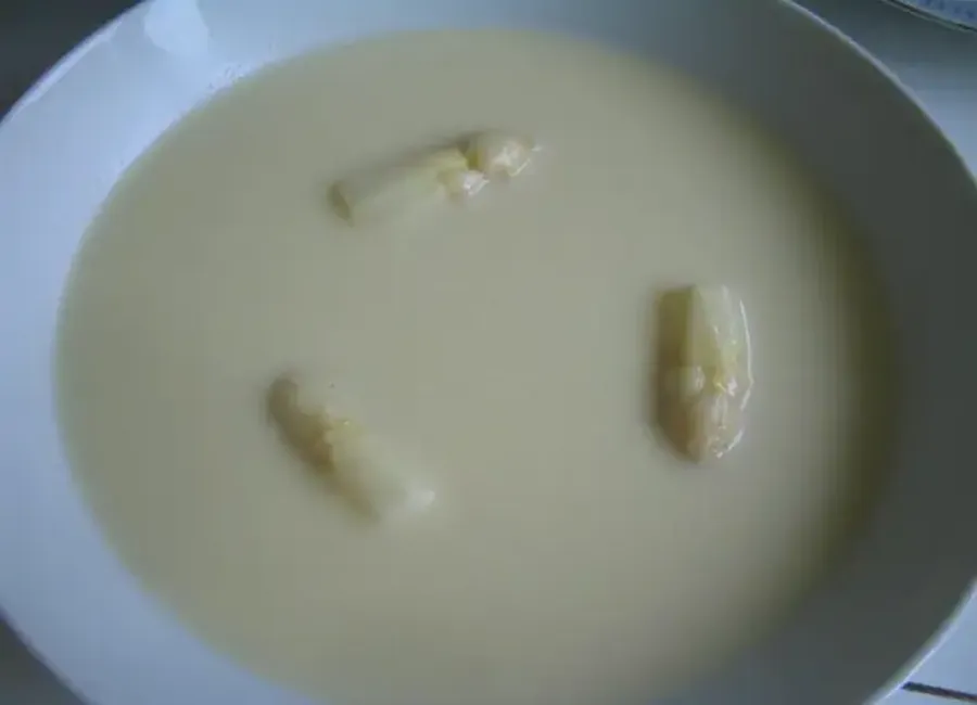 Velouté d'asperges fraîches