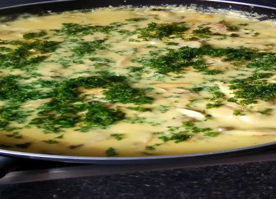 Filets de poulet aux champignons, sauce à l'ail