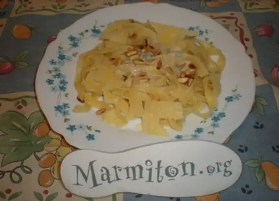 Tagliatelles et leur crème de gorgonzola à la vodka russe