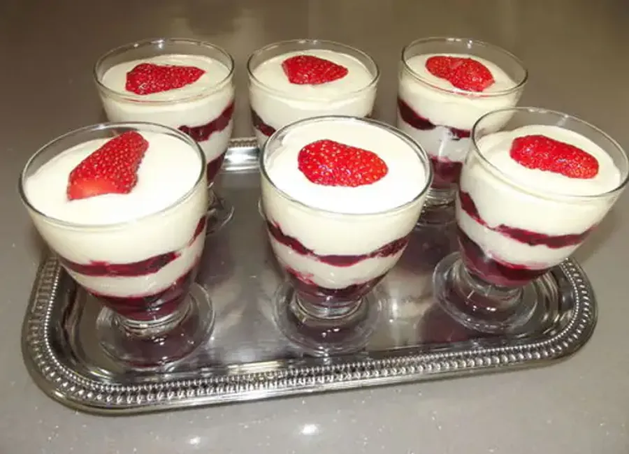Tiramisu aux fruits rouges facile