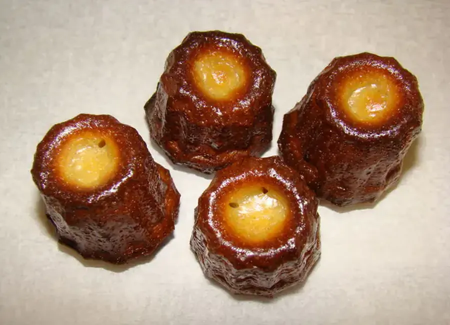 Mini-cannelés au chorizo