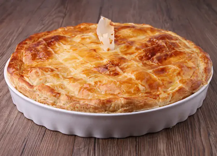Tourte d'auvergne au cantal jeune