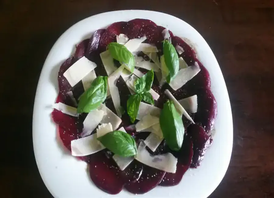 Carpaccio de betteraves rouges version eva