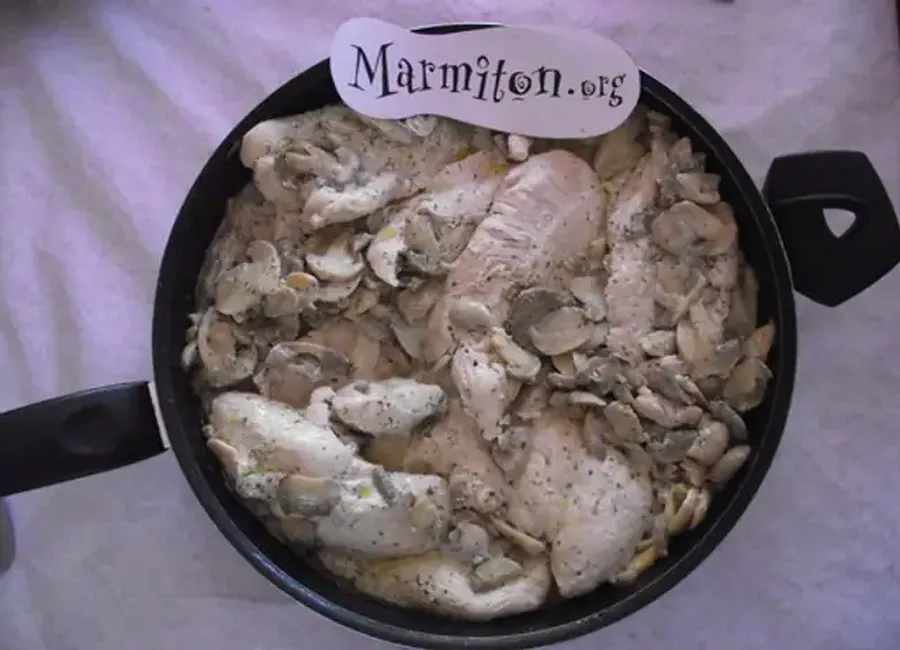 Emincé de poulet à la crème et persillade