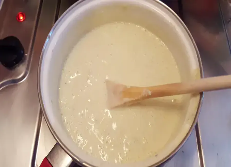 Sauce onctueuse aux 3 fromages