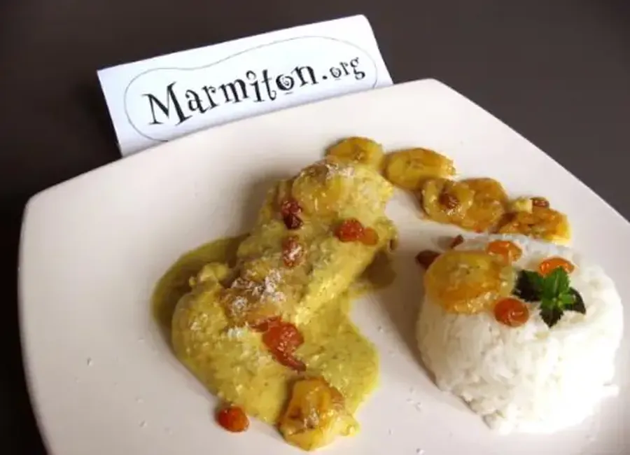 Curry de poulet antillais aux bananes