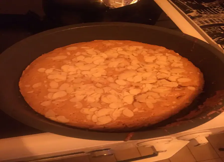Brownie au chocolat blanc et aux amandes