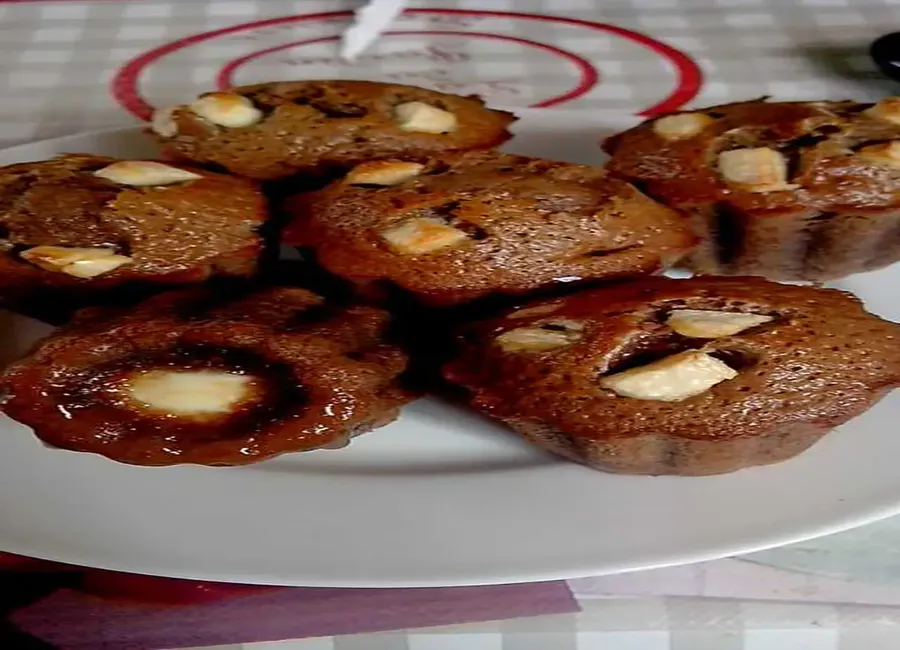 Fondants au chocolat au lait & coeur au chocolat blanc