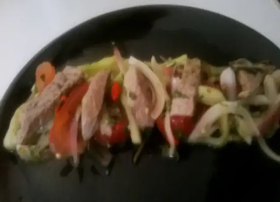 Salade de boeuf thaï