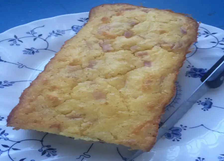 Cake jambon lardons parmesan et gruyère