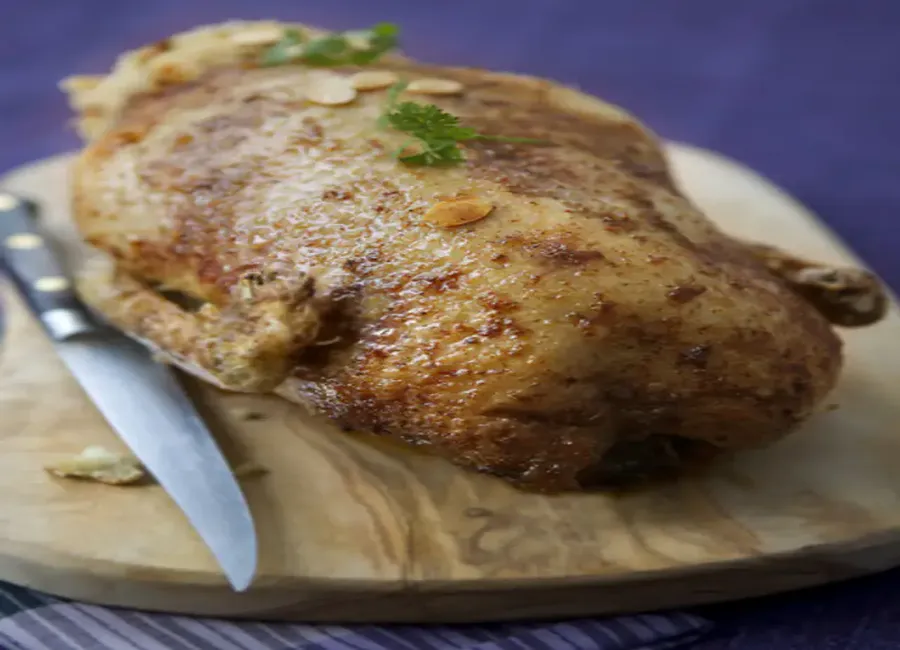 Canard farci aux amandes