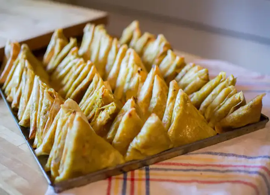 Samossas aux poireaux, carottes et lait de coco