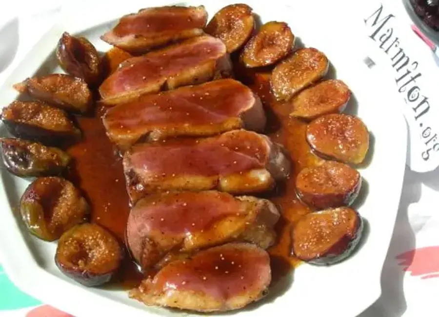 Magret de canard aux figues noires