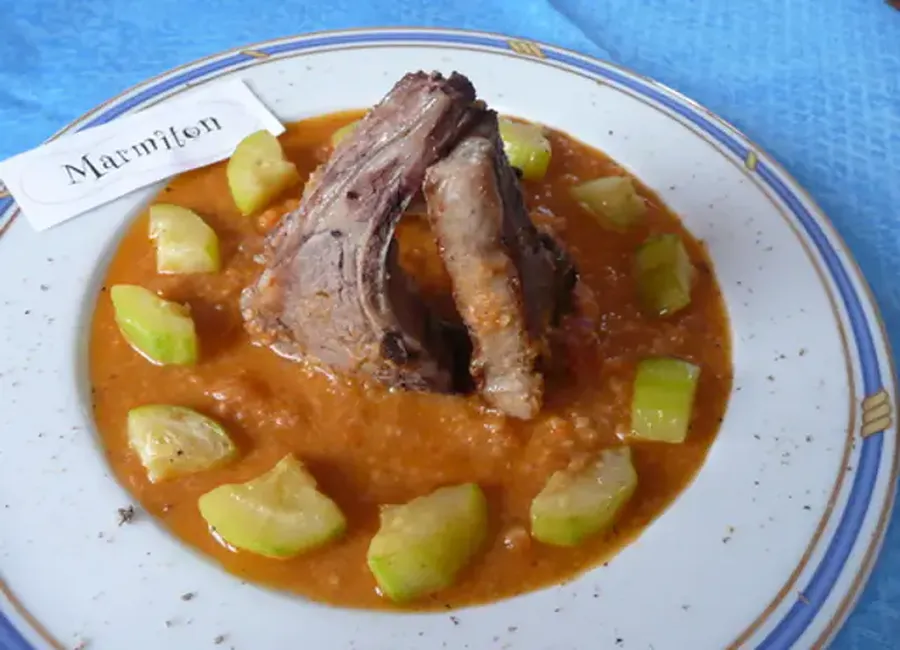 Côtelettes d'agneau sauce espagnole