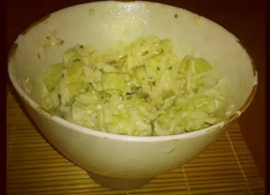 Salade de concombre et radis noir râpé