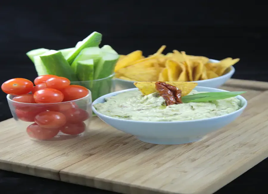 Dip à la ricotta et au pesto (guacamole version)