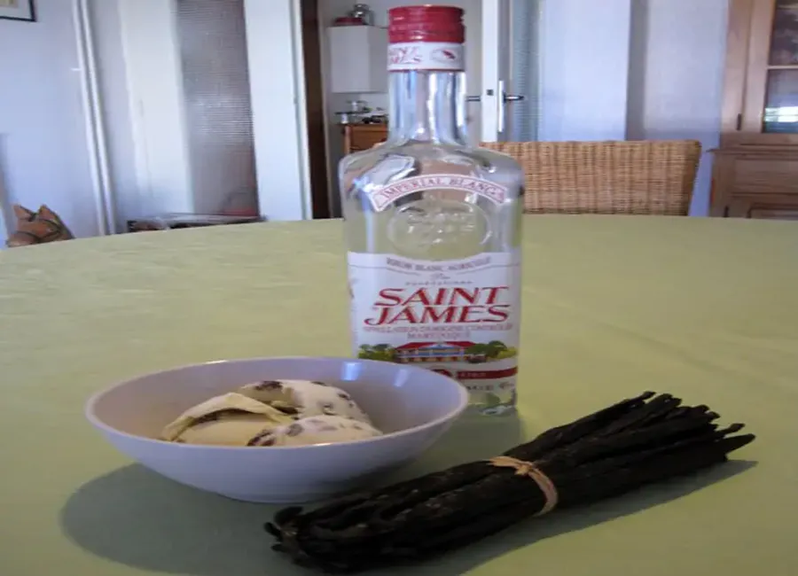 Glace rhum-raisins