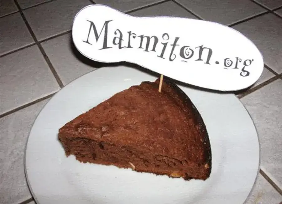 Gâteau au chocolat et aux noisettes