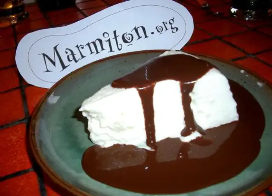 Bavarois aux poires au coulis de chocolat
