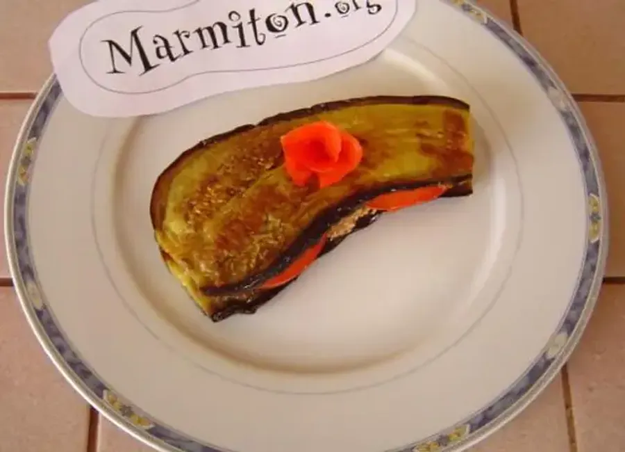 Millefeuille d'aubergines au thon
