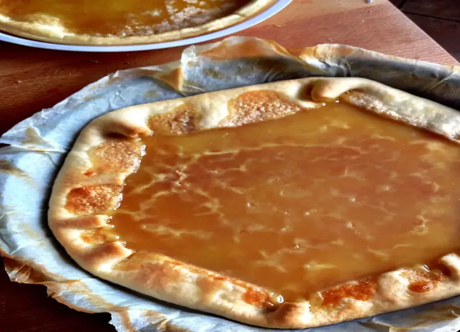 Gâteau à la crème double de gruyère (la région pas le fromage)