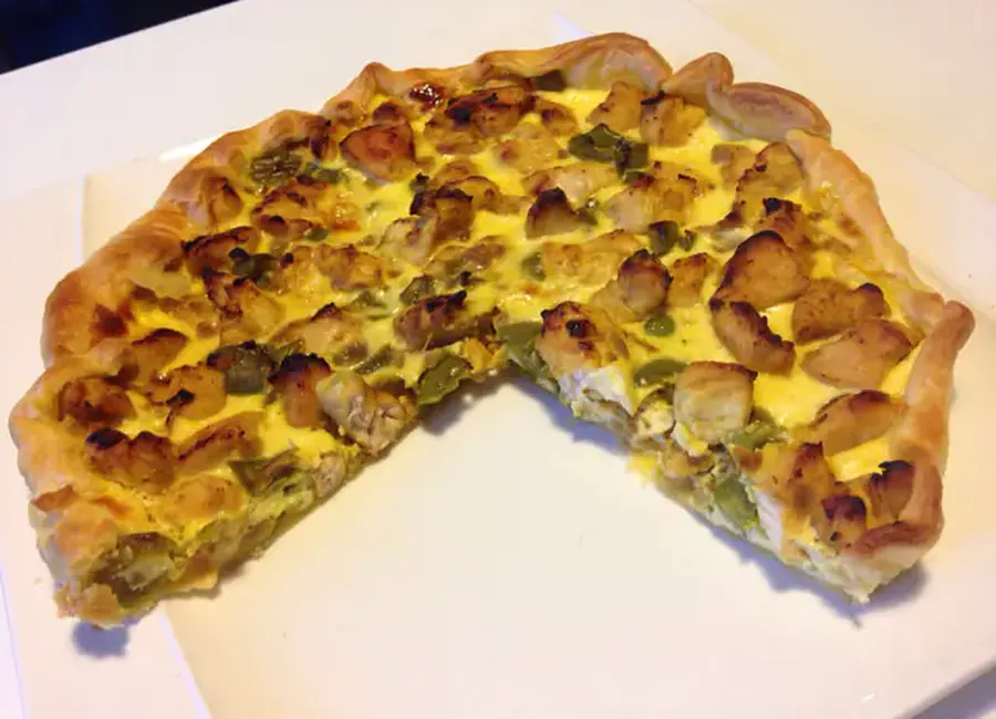 Quiche au poulet et raisin sec
