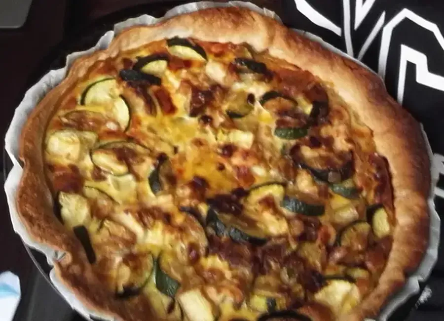 Quiche au poulet et courgettes