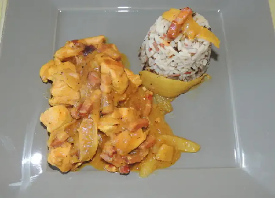 Emincé de poulet à la crème de coco