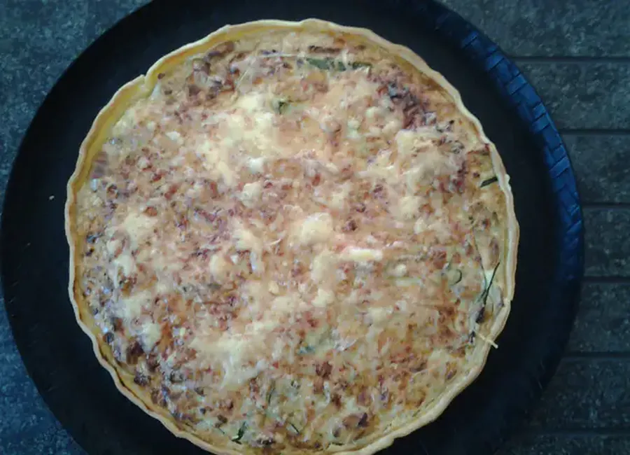 Tarte aux thon, oignons, ricotta et courgettes