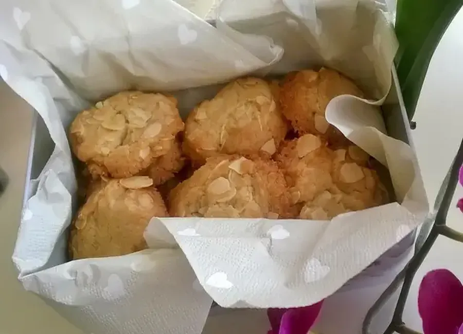 Biscuits au miel et aux amandes