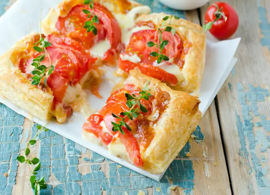 Tarte aux tomates et au saint-nectaire