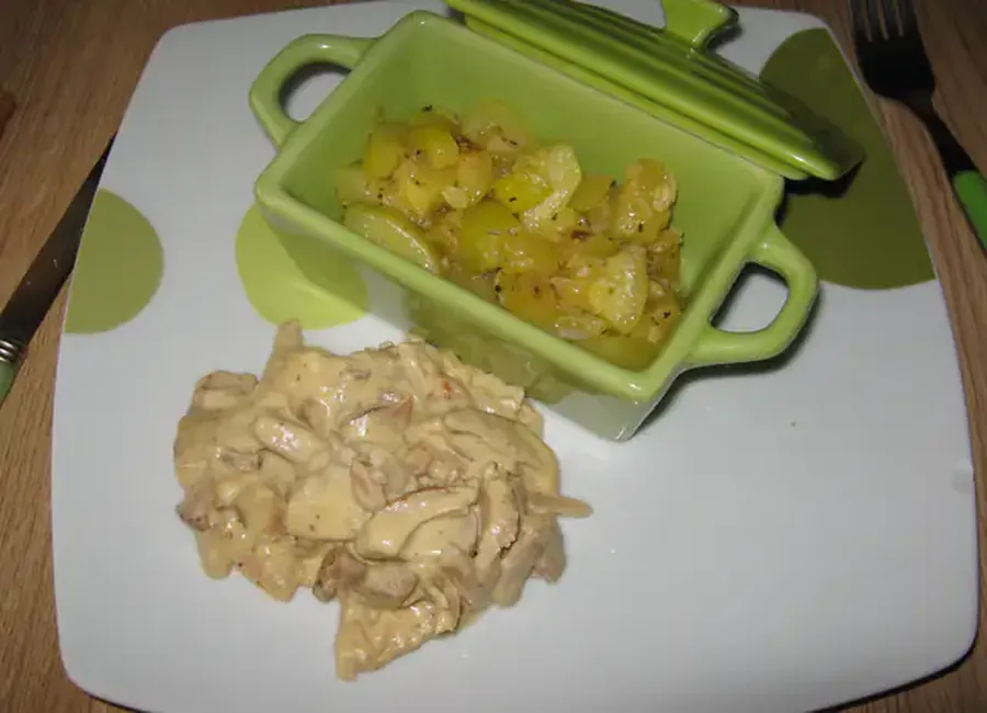 Courgettes et émincé de poulet à la crème